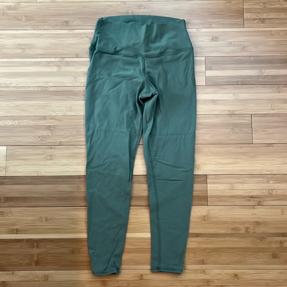 Alo Leggings